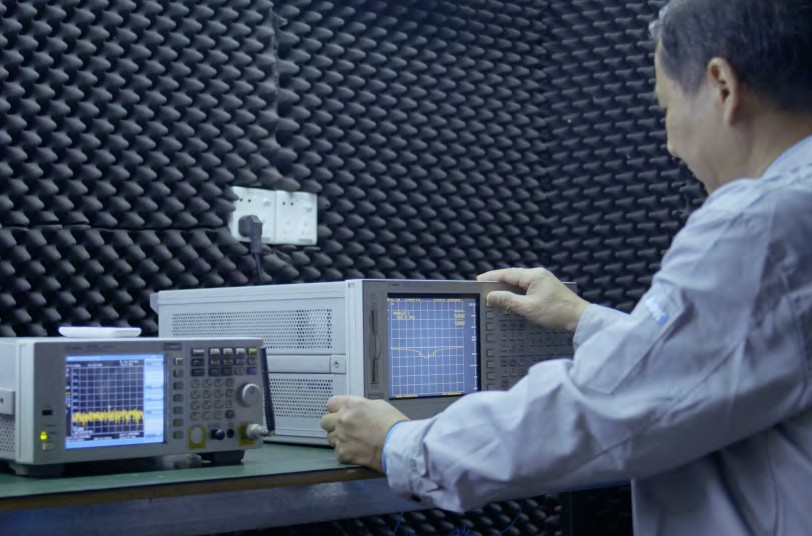Prueba de analizador de red de radiofrecuencia RF